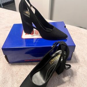 Pointed Toe Ankle Strap Block Heel Pumps